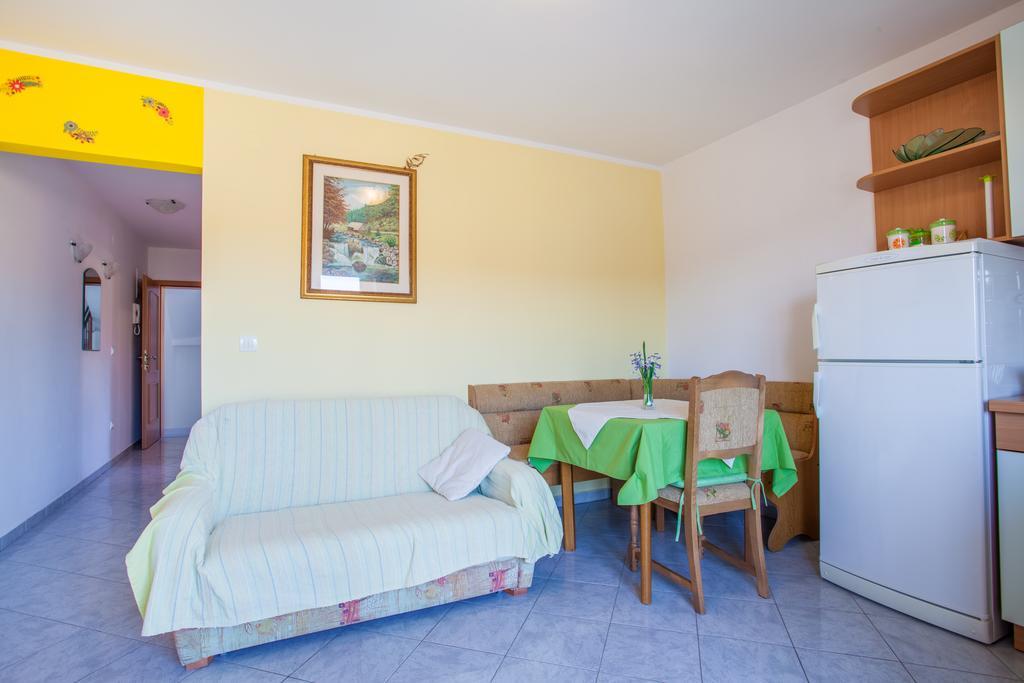 Apartments Tatjana Црес Экстерьер фото