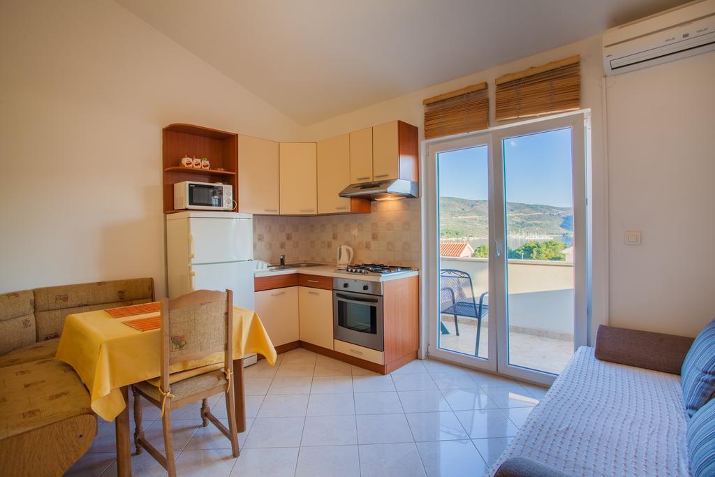 Apartments Tatjana Црес Экстерьер фото